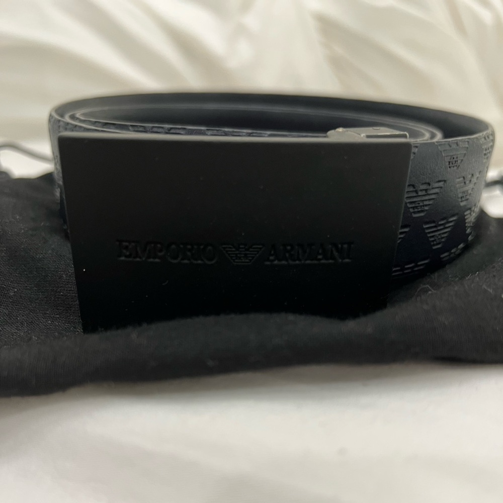 Authentic Emporio Armani Mens Leather Belt, with Plate, Navy Blue